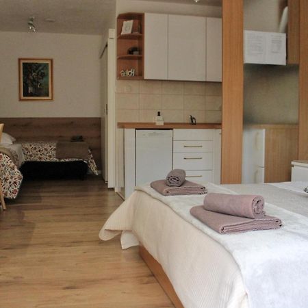 Studio Laura-Spacious Studio On The Main Beach Макарска Экстерьер фото