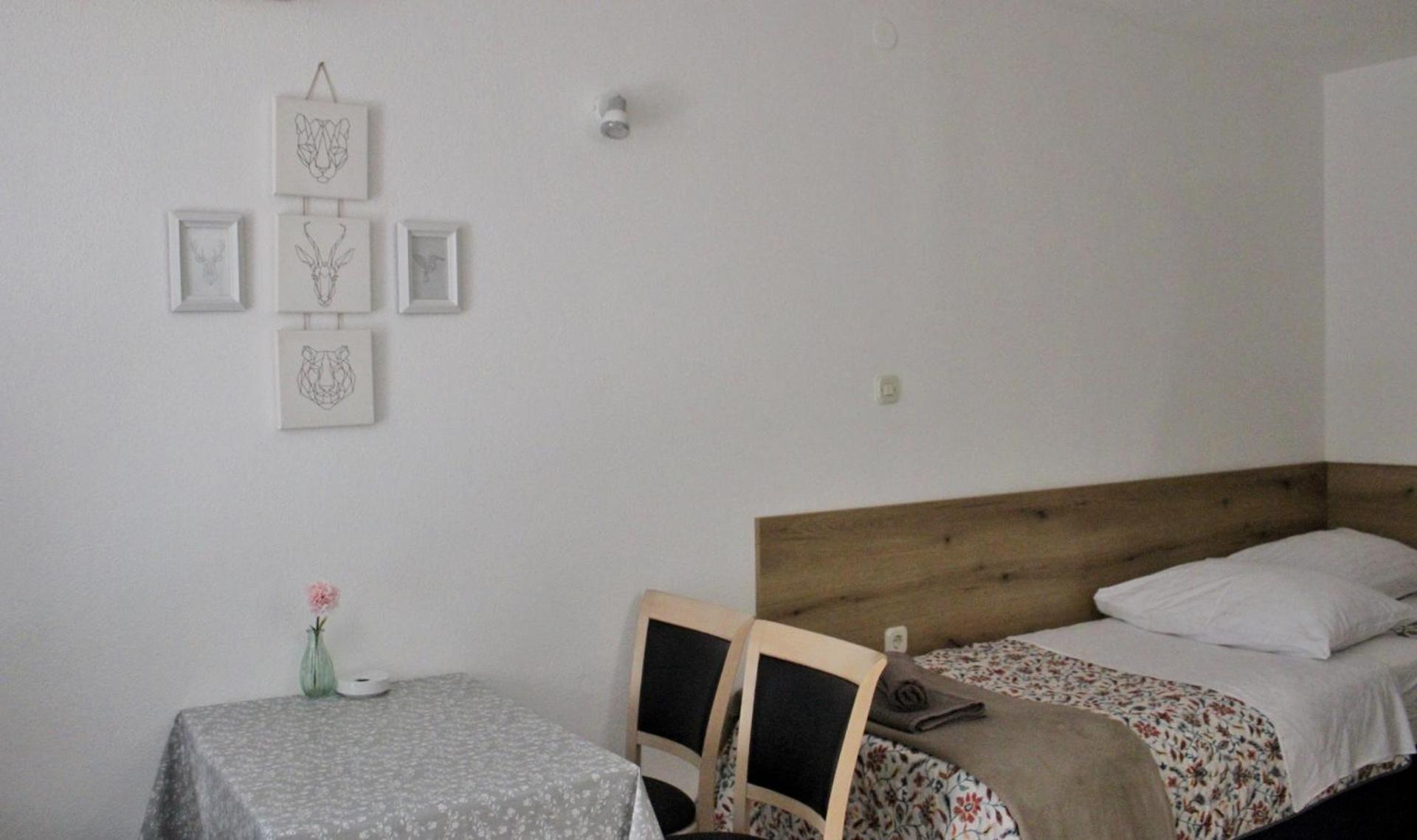 Studio Laura-Spacious Studio On The Main Beach Макарска Экстерьер фото