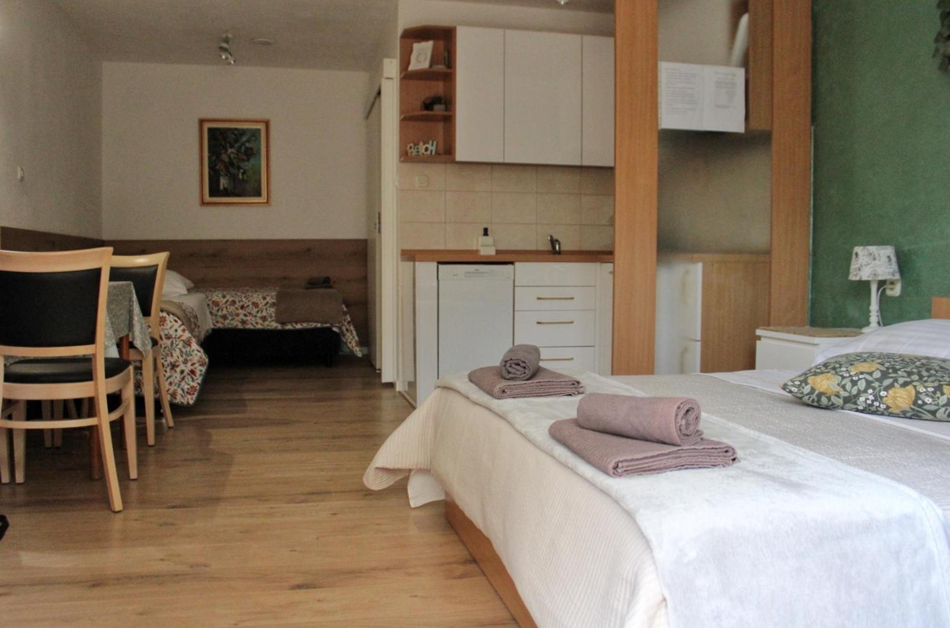 Studio Laura-Spacious Studio On The Main Beach Макарска Экстерьер фото